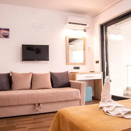 Hotel Lajka Luxury Ulcinj Exterior photo
