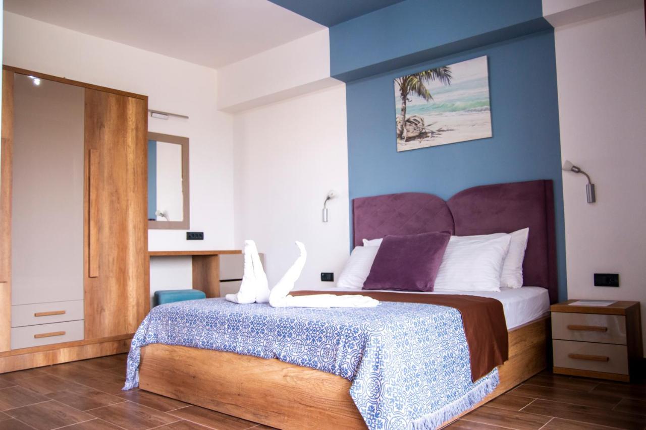 Lajka Luxury Hotel 4*