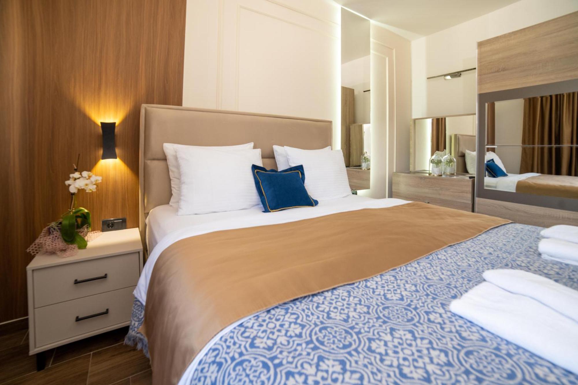 Lajka Luxury Hotel 4*