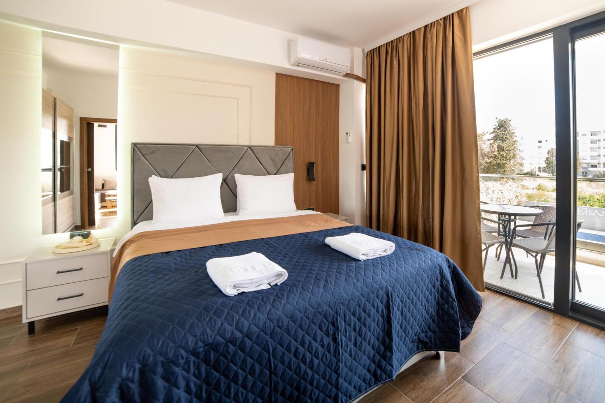 Lajka Luxury Hotel 4*